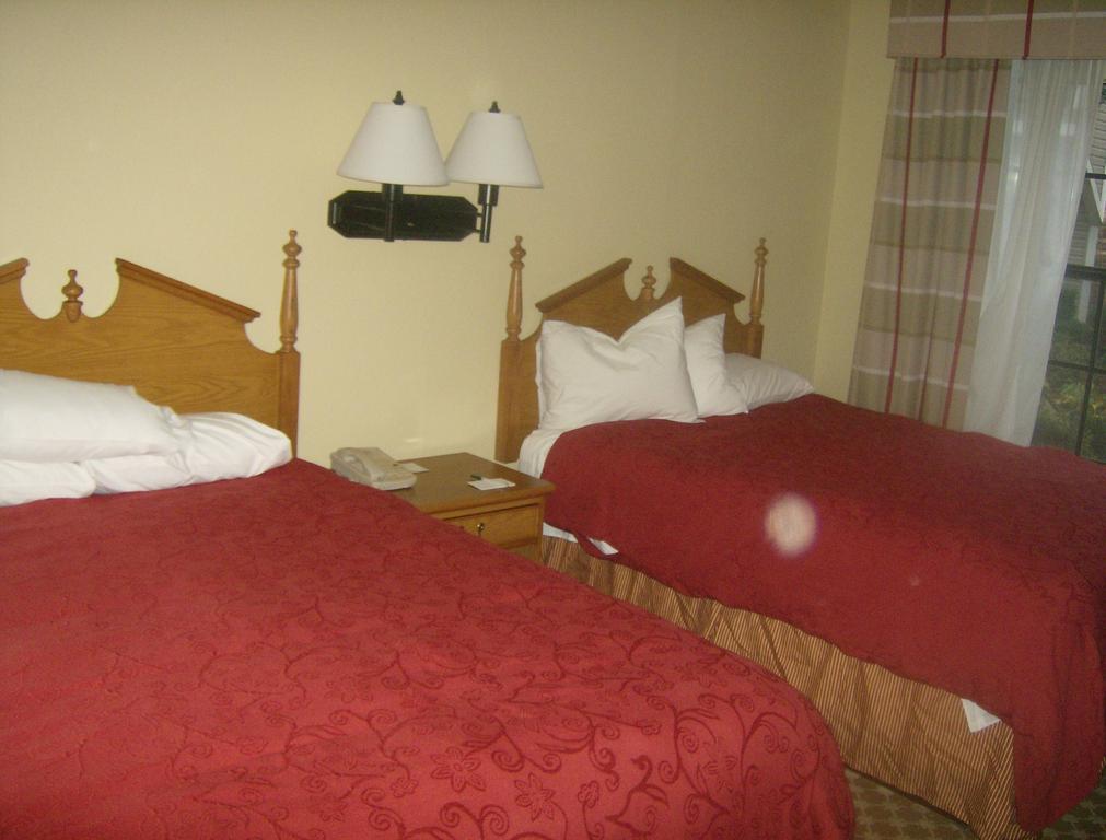 Ramada Huntsville Room photo