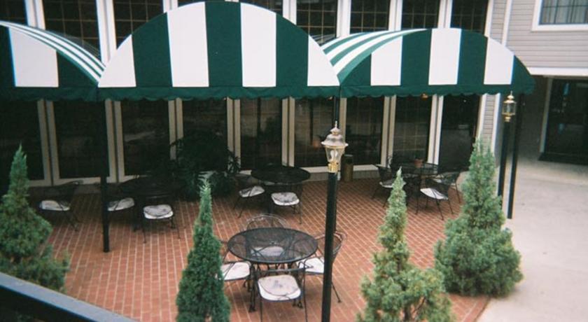 Ramada Huntsville Exterior photo